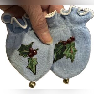 BABY SCRATCH MITTENS BELLS NEWBORN INFANT HOLLY APPLIQUÉ CHRISTMAS BLU YELO WTE